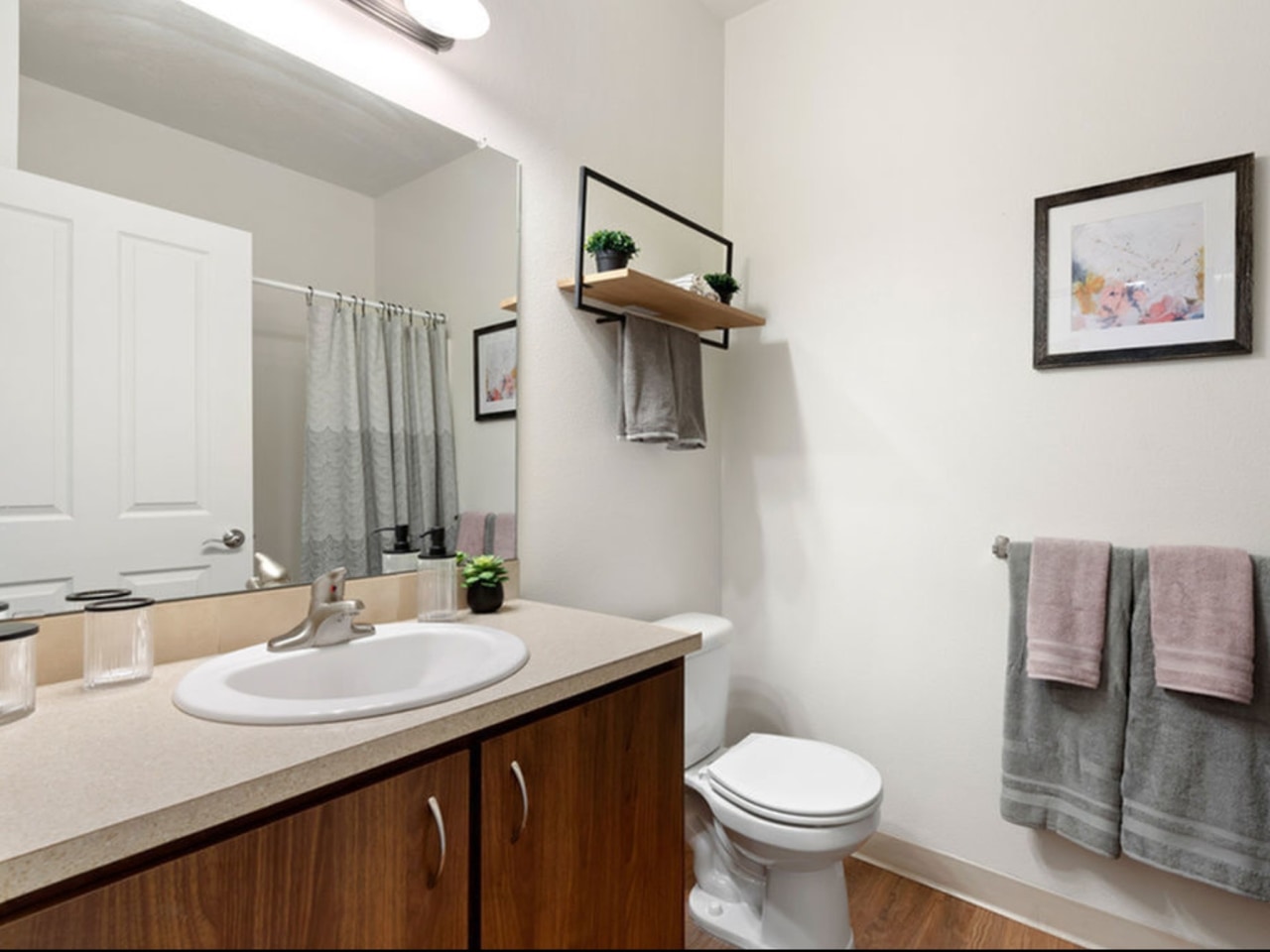 North Glen Villas Image 17