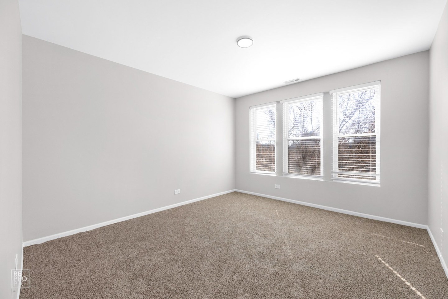4853-59 S Prairie Image 5