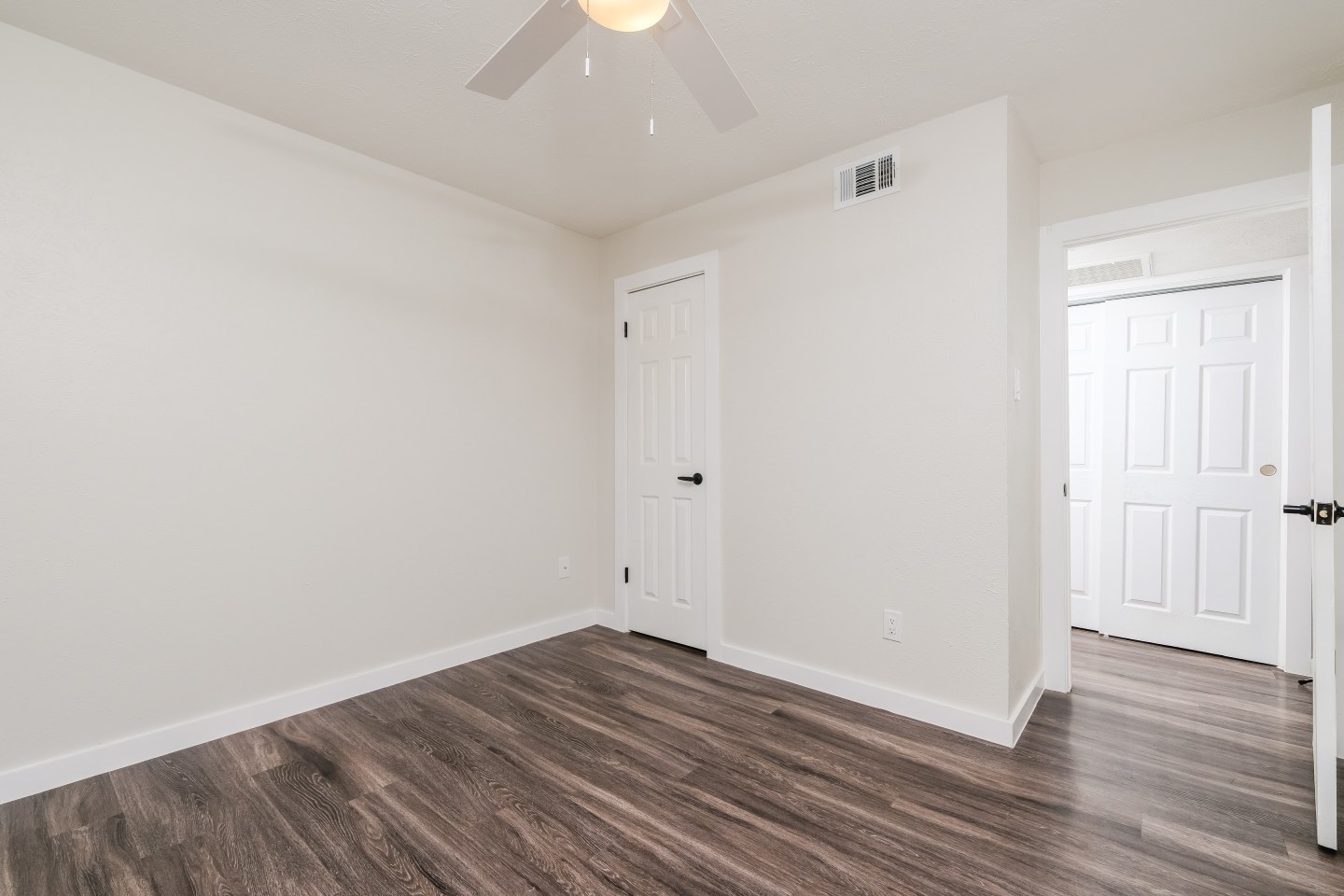 Oakline Apartments Image 18