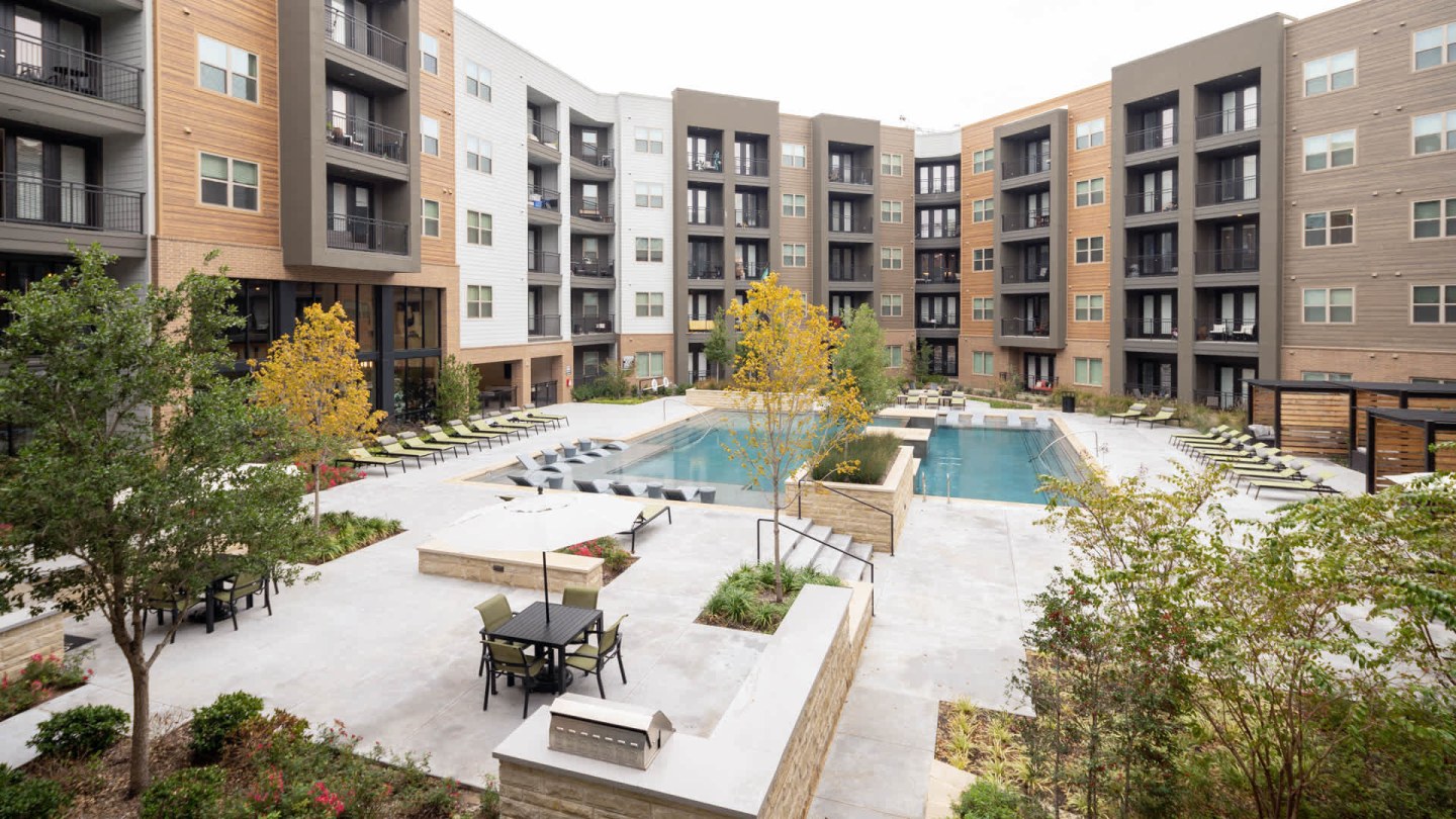 Olivian at the Realm Apartments Image 48