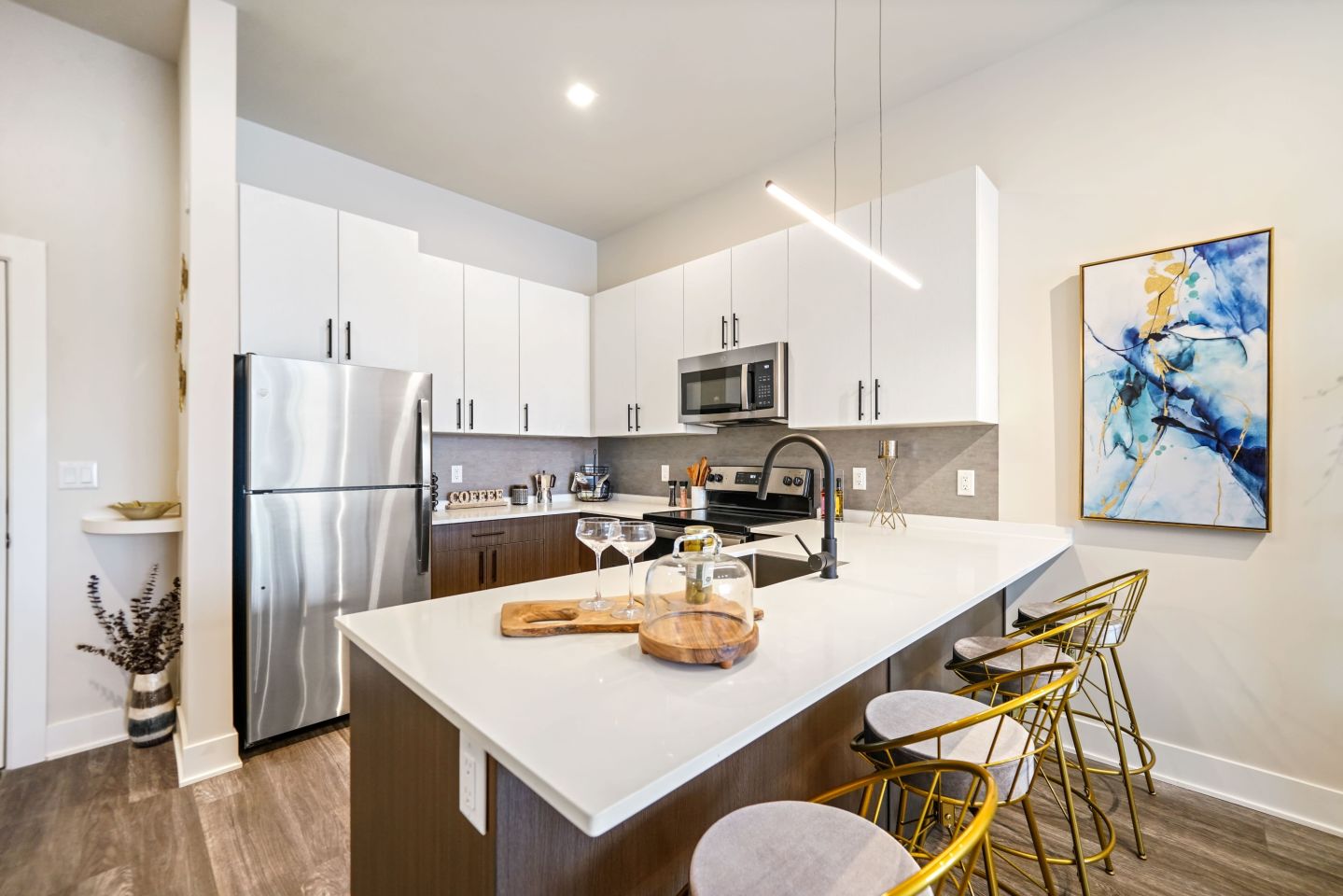 Luxor Lifestyle Apartments Lansdale Image 2
