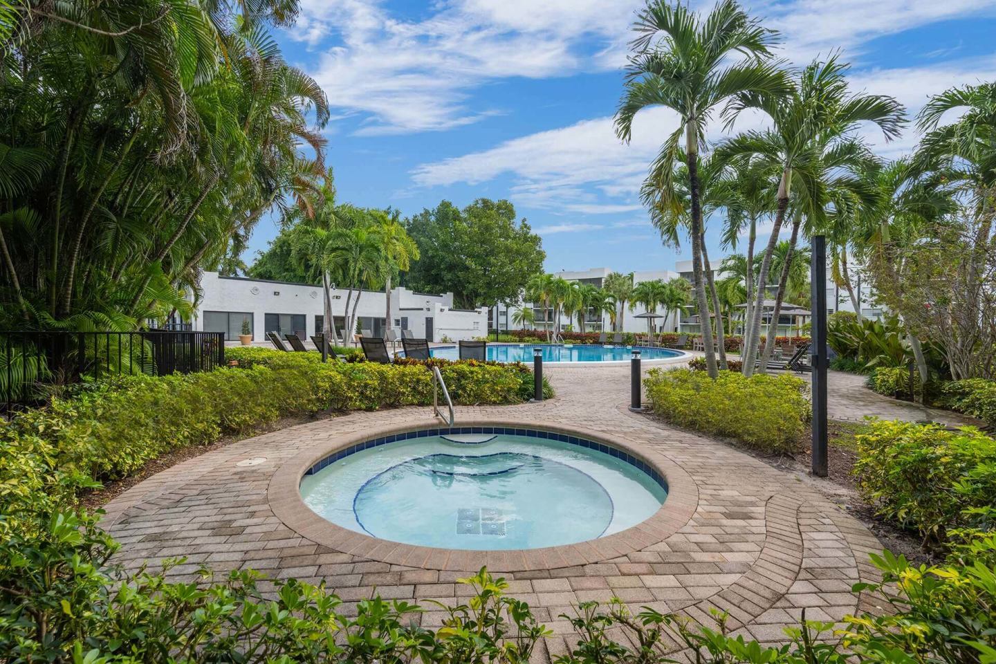The Luxe at Boca Image 14