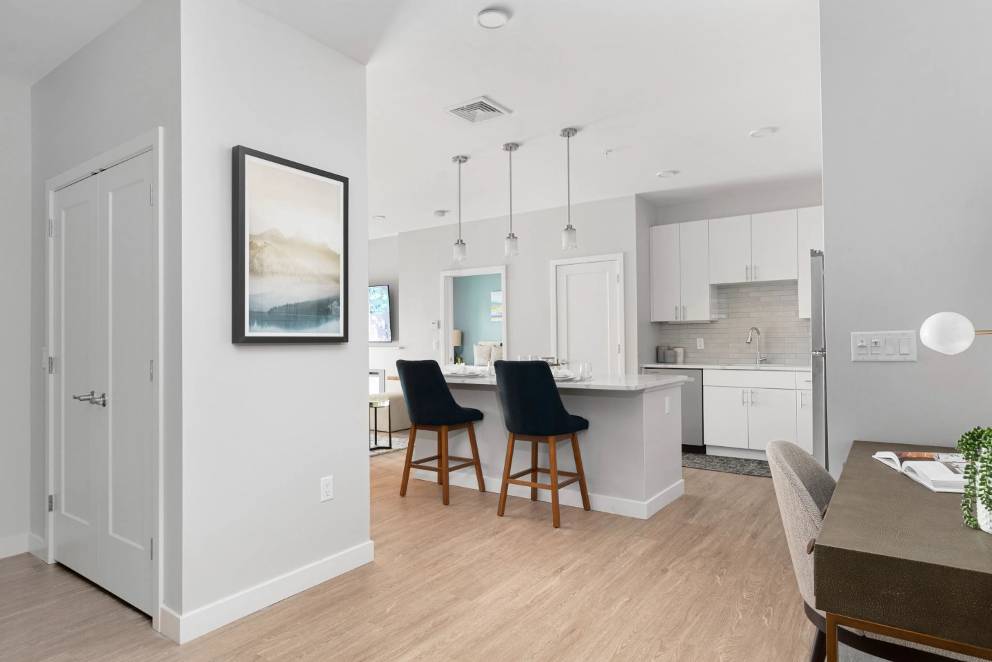 505 Sutton Image 6