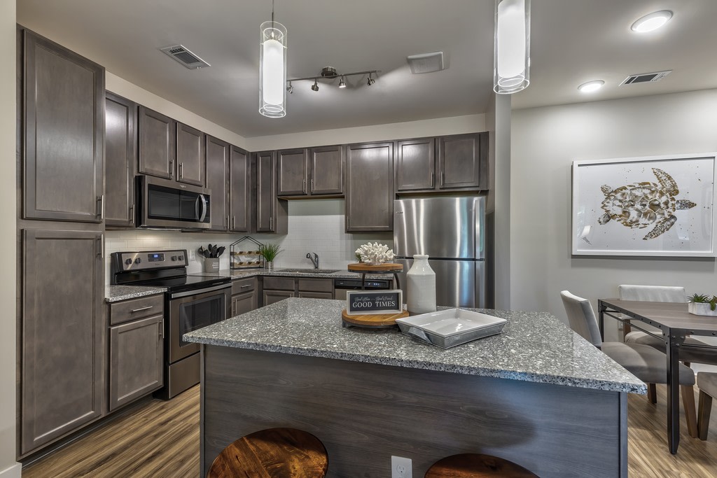 Vintage Amelia Island Apartments Image 6