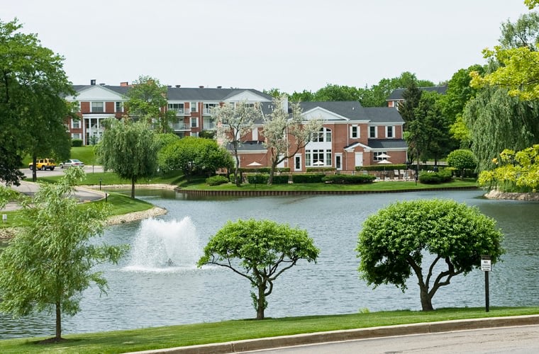 Versailles on the Lake-Schaumburg-Furnished Image 16