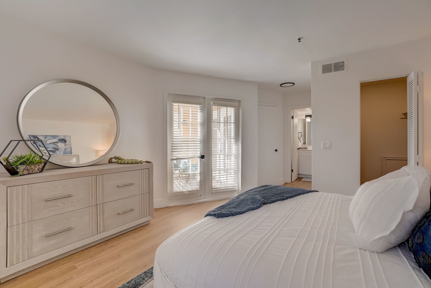 Brentwood Oaks Image 18