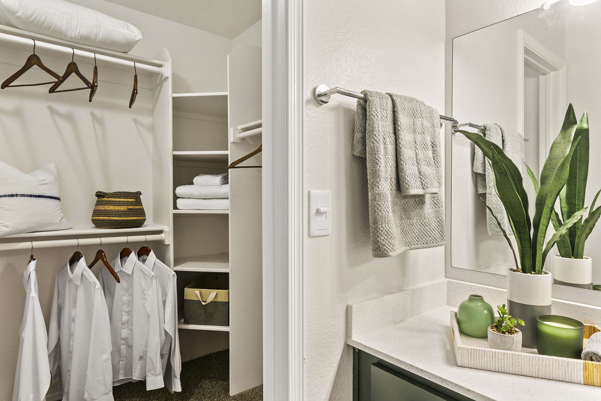 Jade Scottsdale Image 15