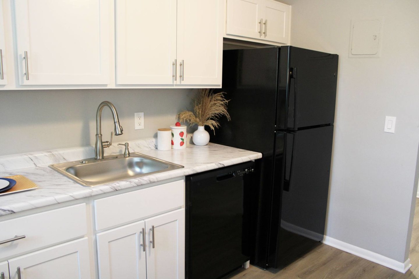Highview Manor Apartments Image 4