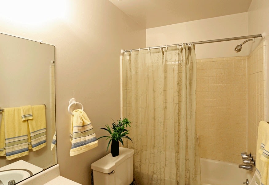 Farmbrooke Manor Apartments Image 17