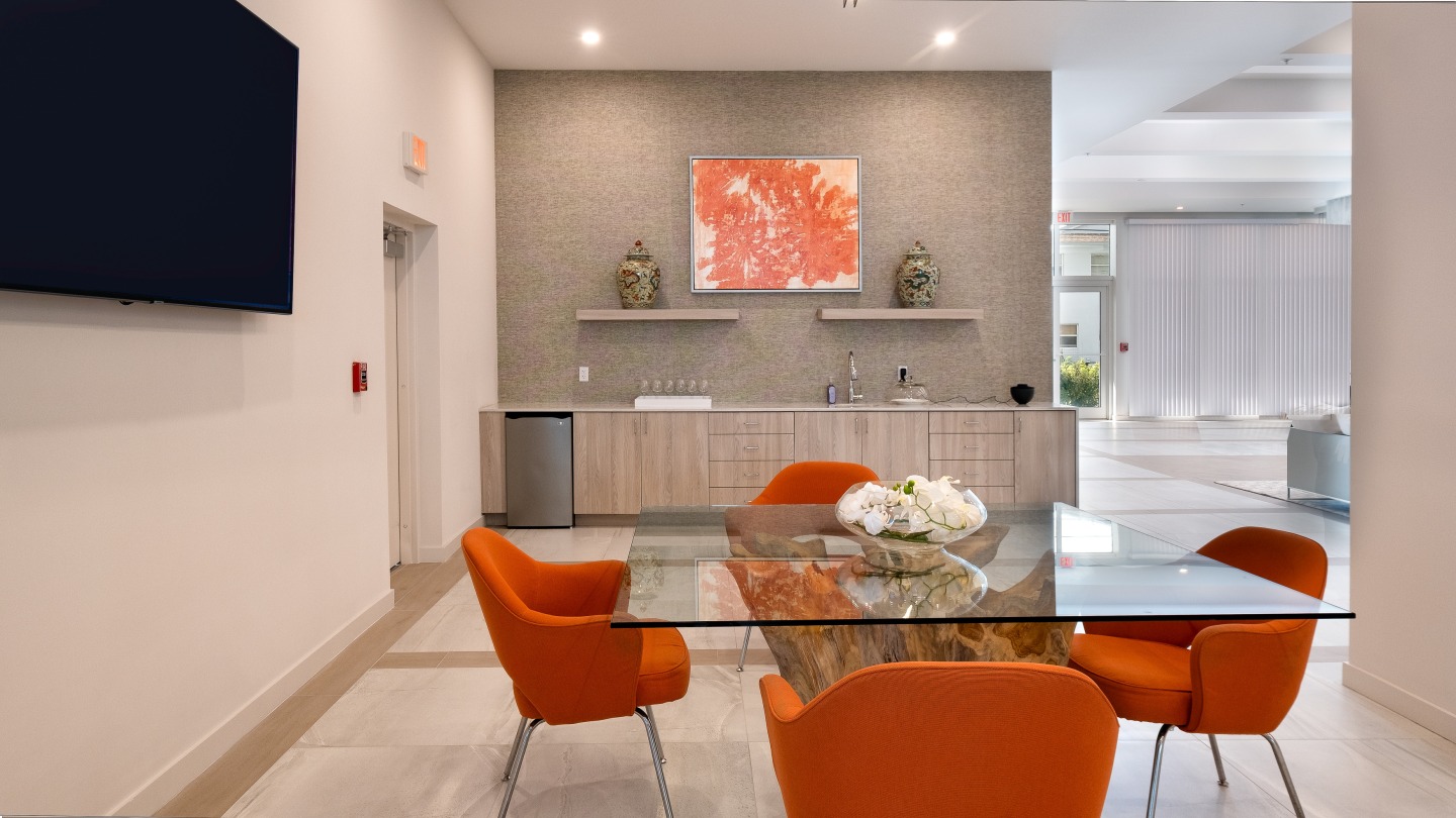 Hollywood East Luxury Apartments Image 12