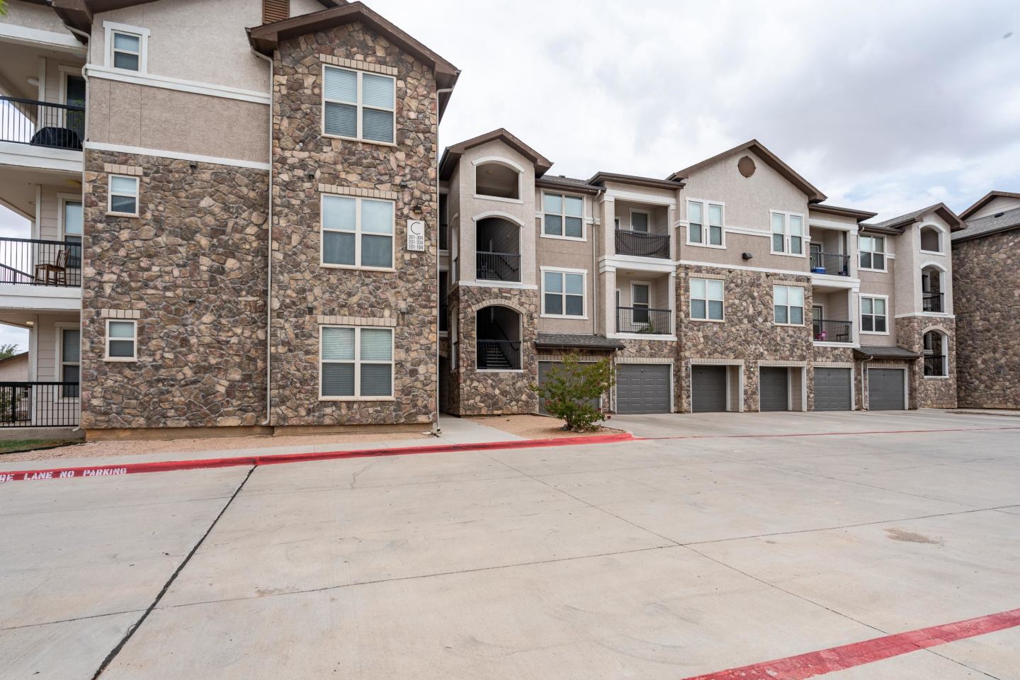 Tradewinds Apartments Image 18