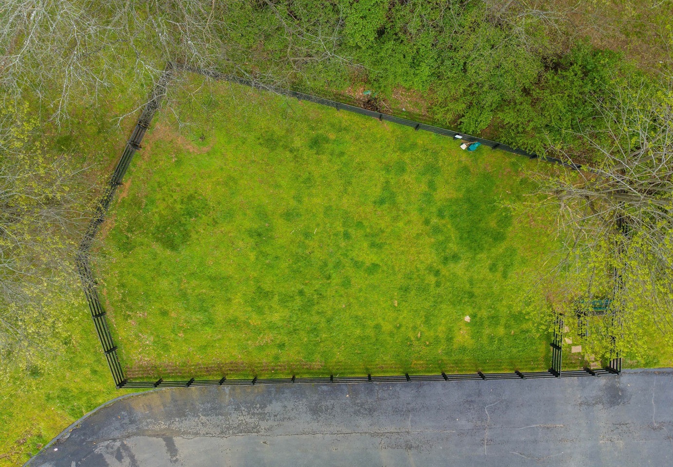 Dupont Avenue Apartments Image 16