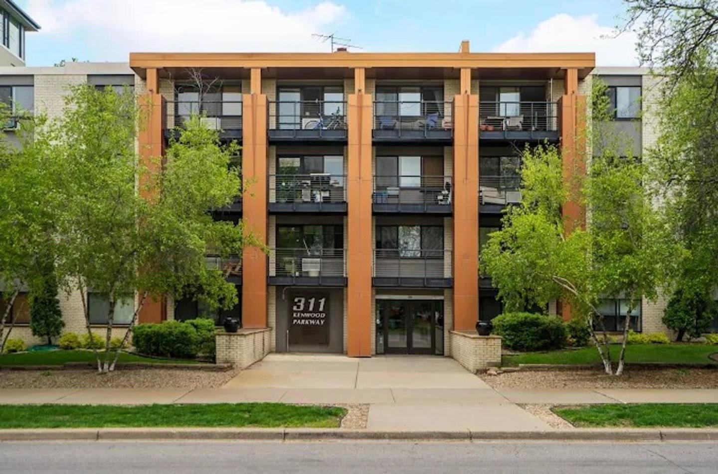 311 Kenwood Parkway Image 10