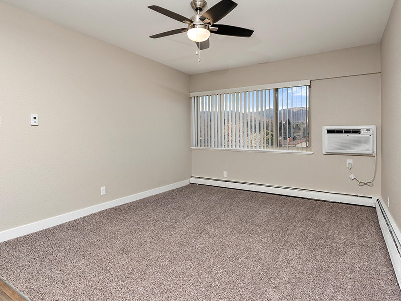 Chestnut Hills Apartments Image 3