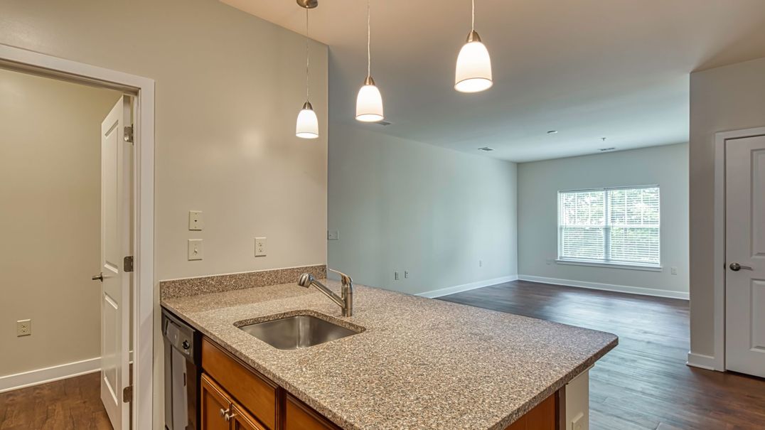 Valor Apartment Homes Image 17