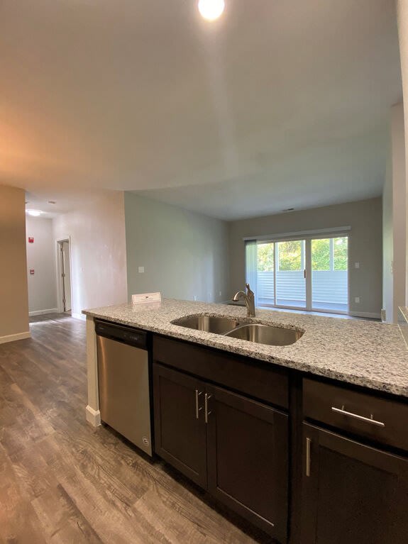 Washington Village Apartments Image 4