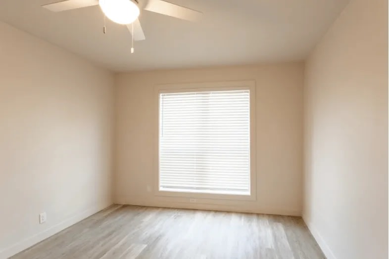 Oak Park Image 7