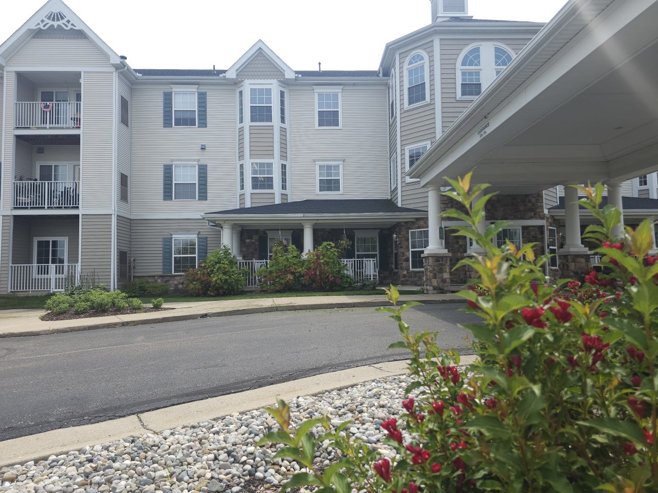 Oakhaven Manor - Senior Living Image 36