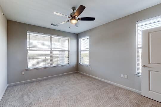 Residence at Oakmont Apartments Image 3