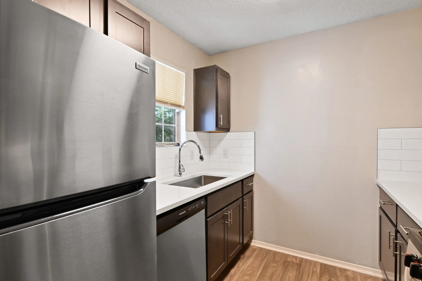 300 Riverside Image 19
