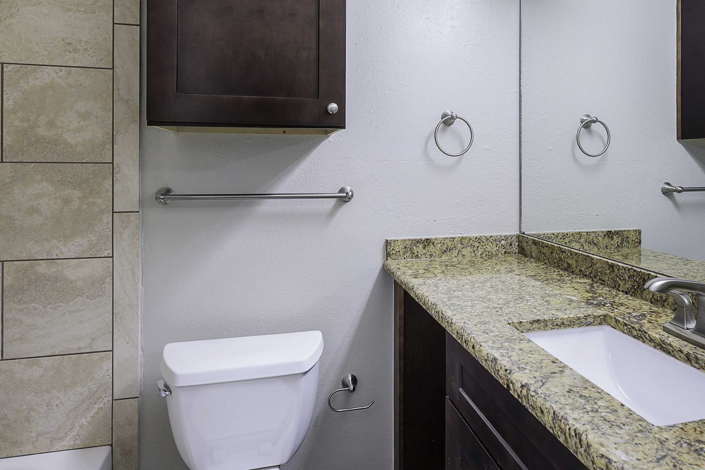 Parkwood Plaza Townhomes Image 7