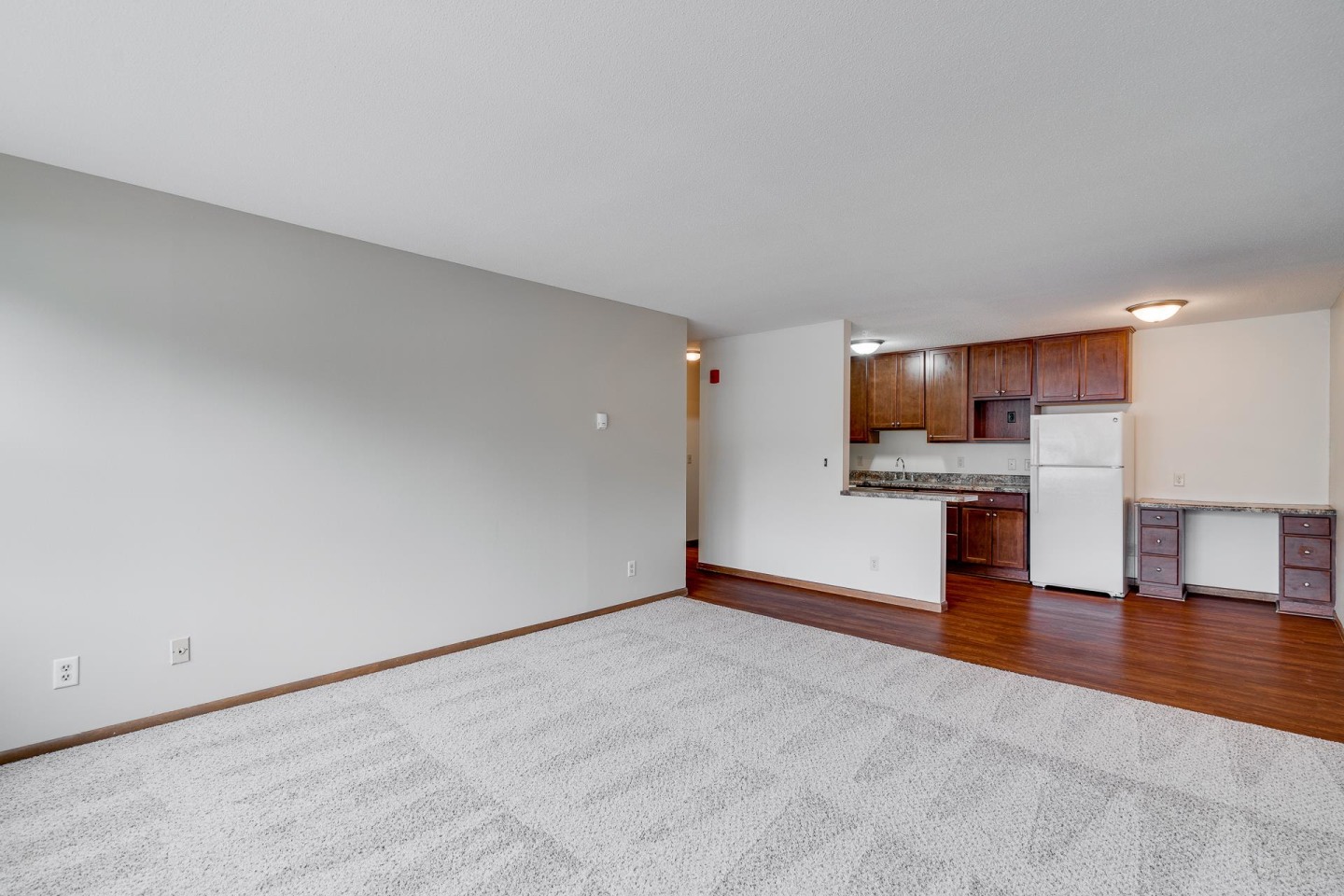 Bryant Manor Apartments Image 35
