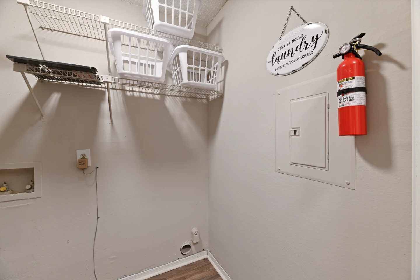300 Riverside Image 29
