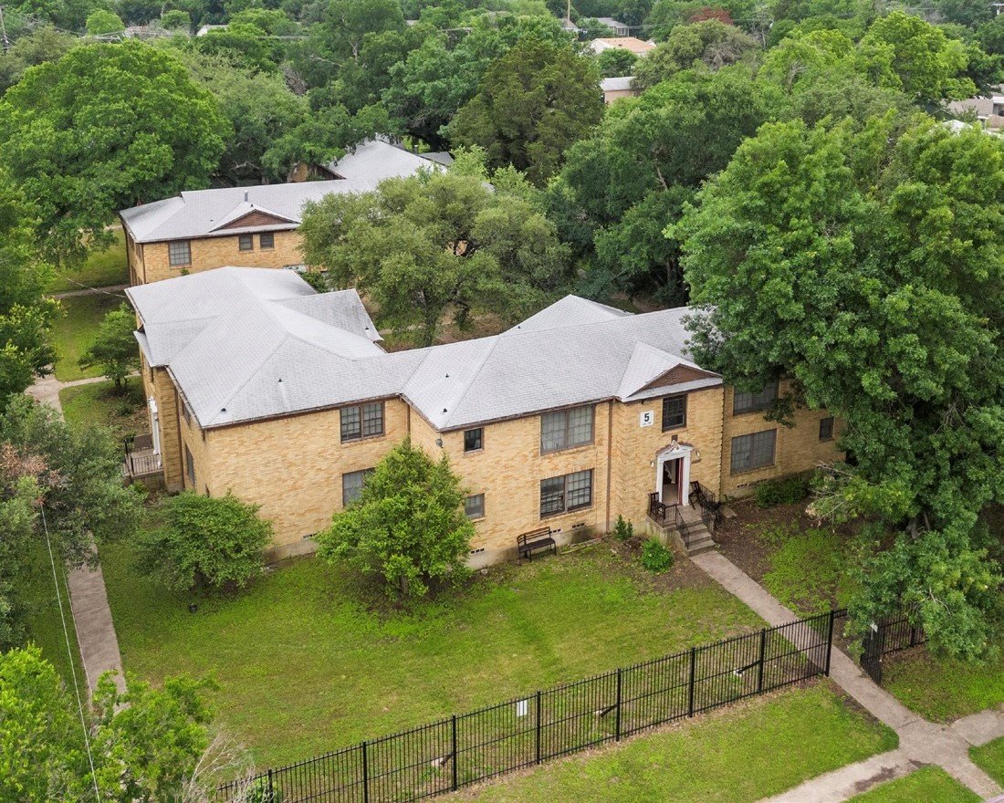 Brookview Hills Apartments and Townhomes Image 1