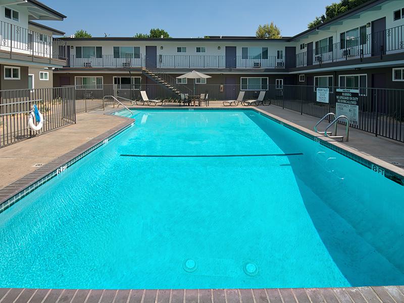 Luxe at Burbank Image 1