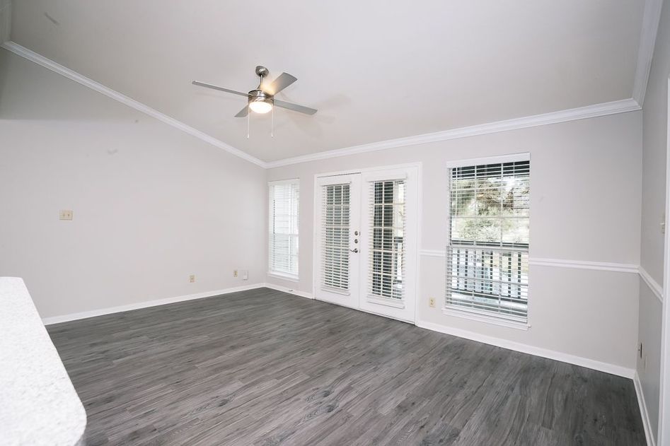 Lakeview Apartments Image 12