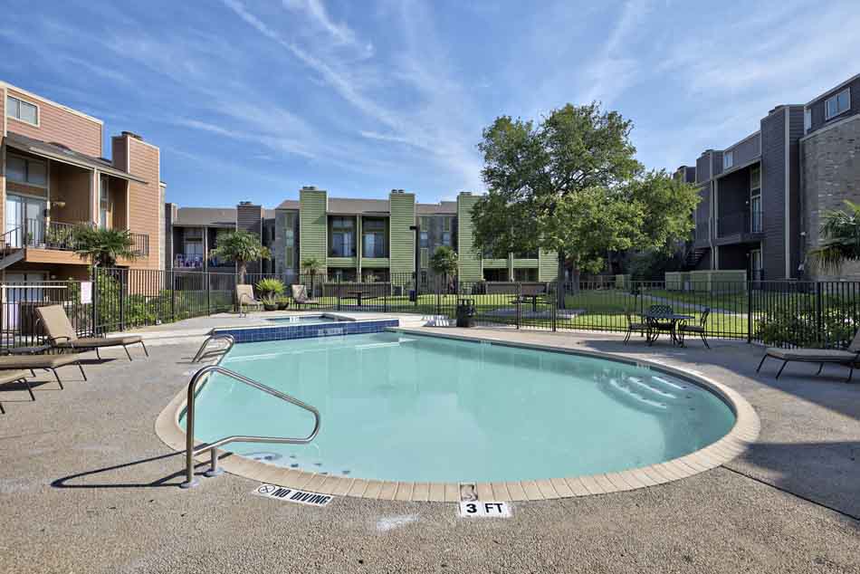 Retreat At Medical Center Image 1