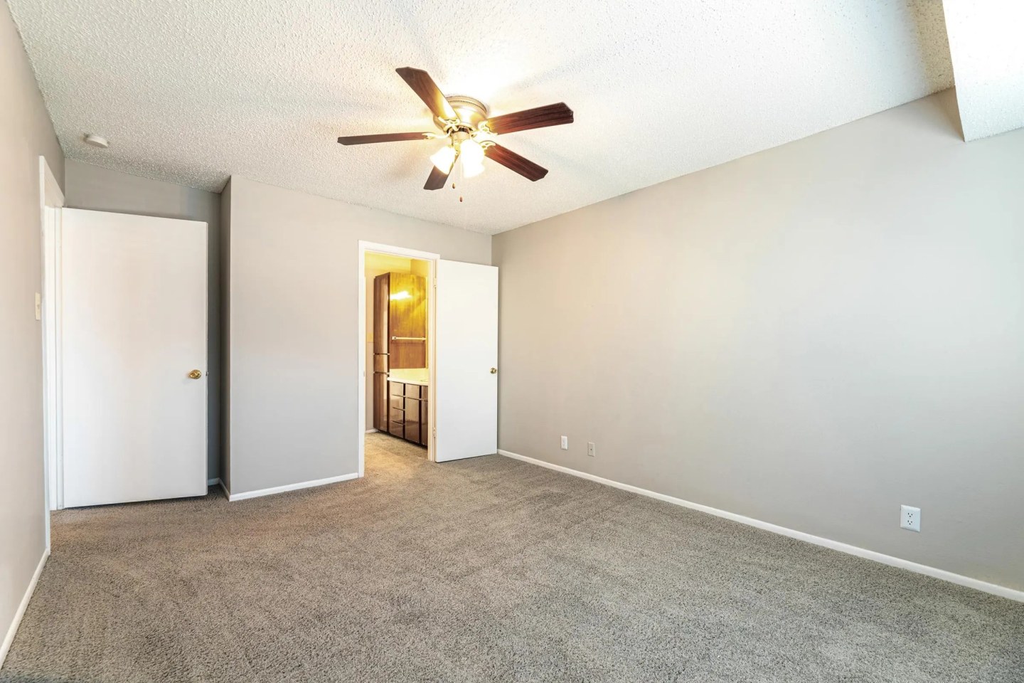 The Camaron Townhomes & Flats Image 82