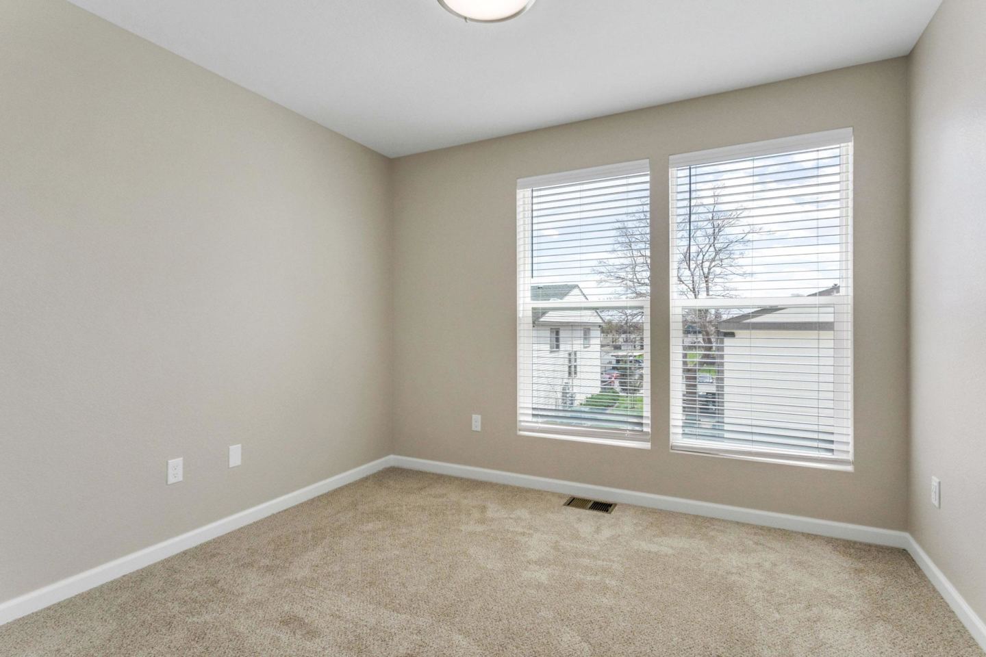 Briar Grove Townhomes Image 156