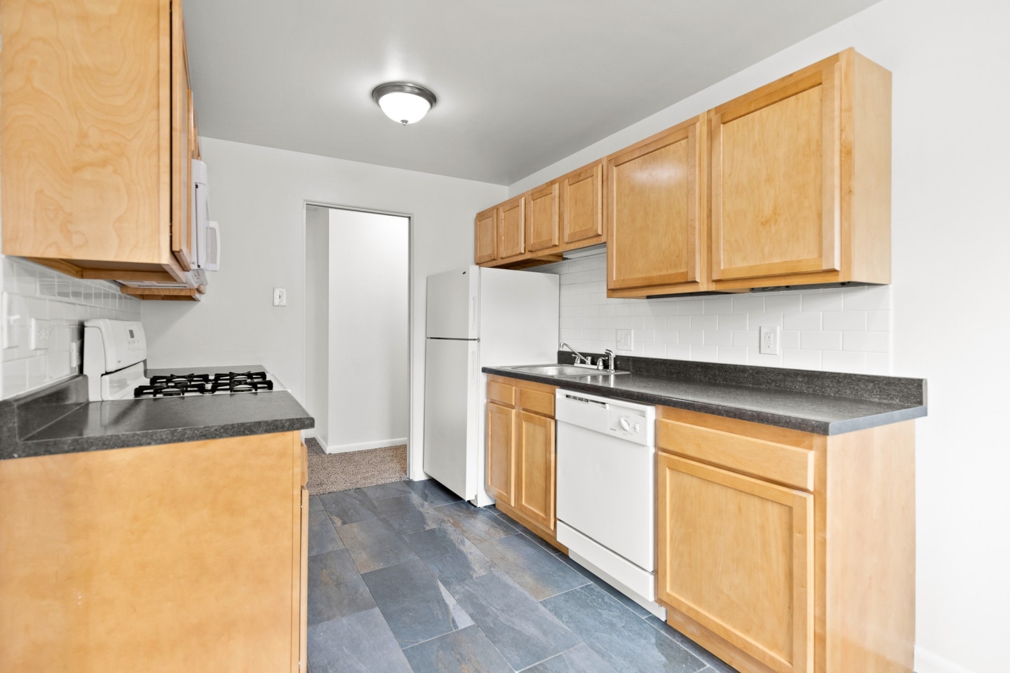 1671 Cook Image 3