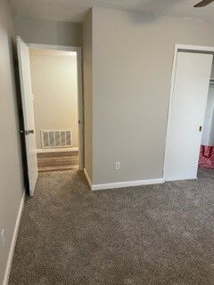 Hillsdale Apartments Image 4