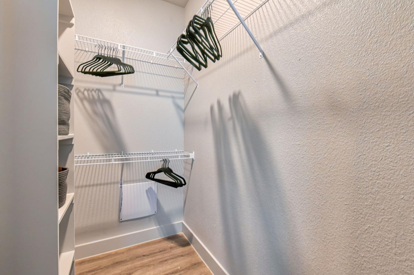 Plum Tree Apartments Image 9