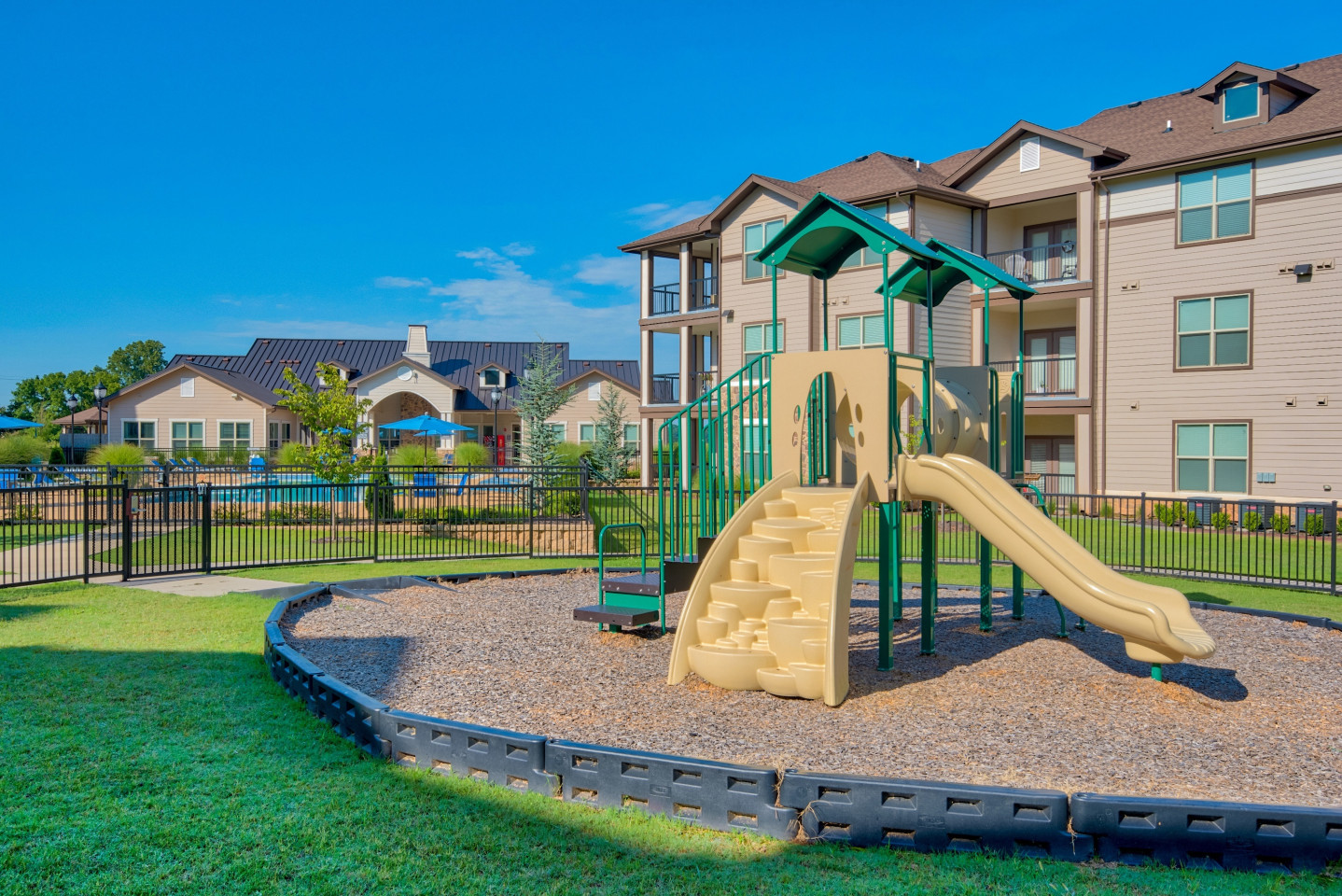 Parc at Bentonville Luxury Apartments Image 4