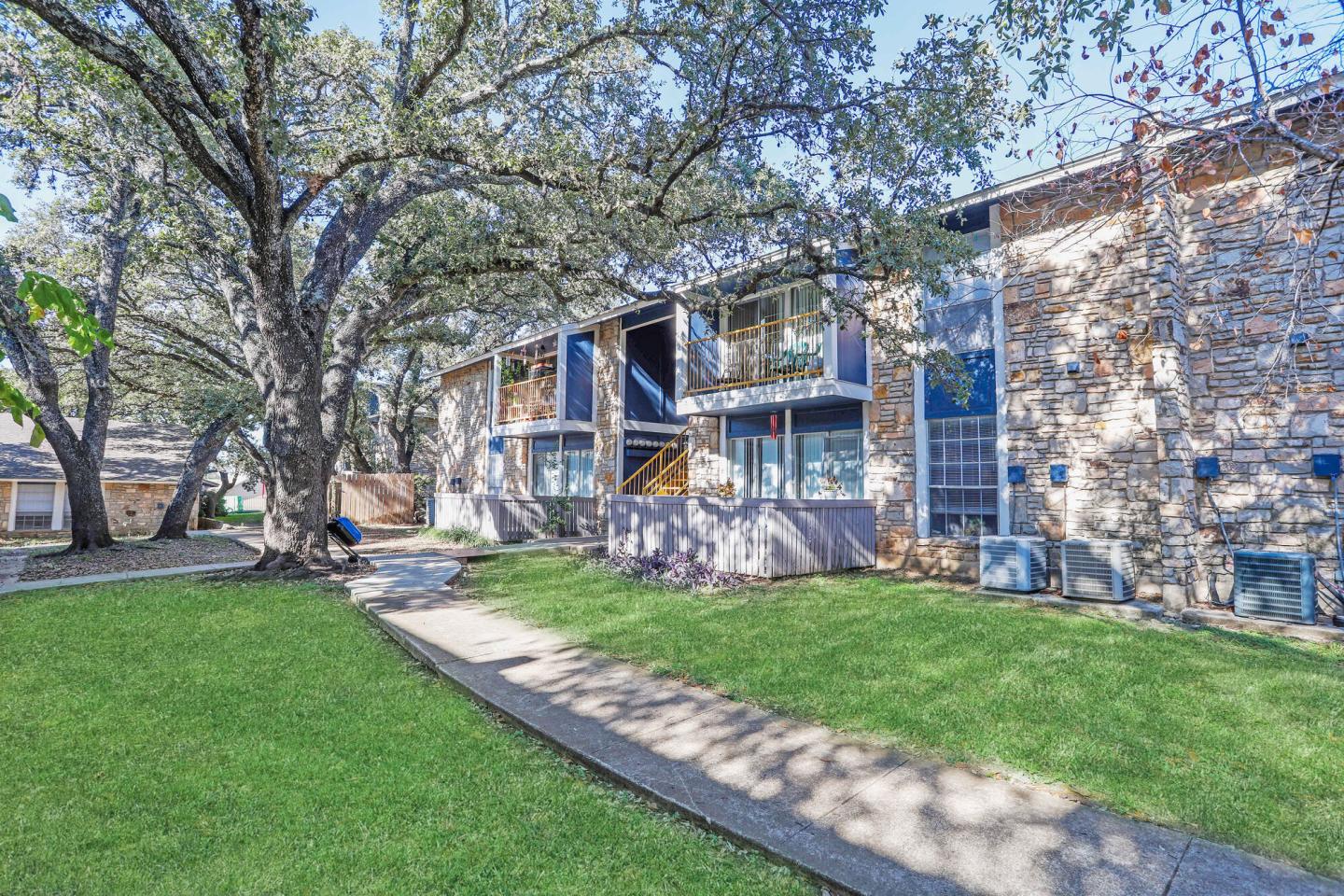 Woodland Ridge Image 3