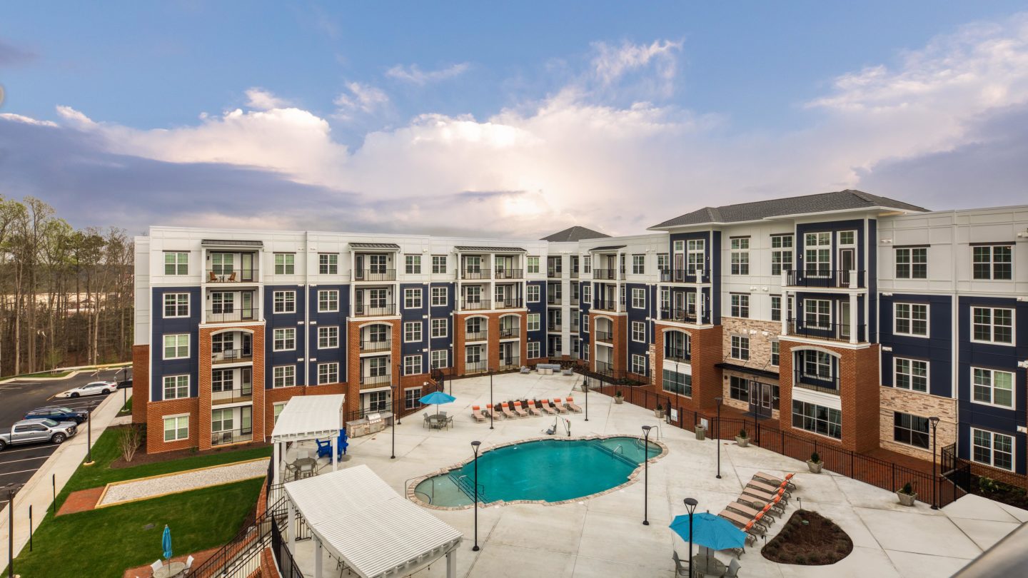 The Bella at Westchester Image 24