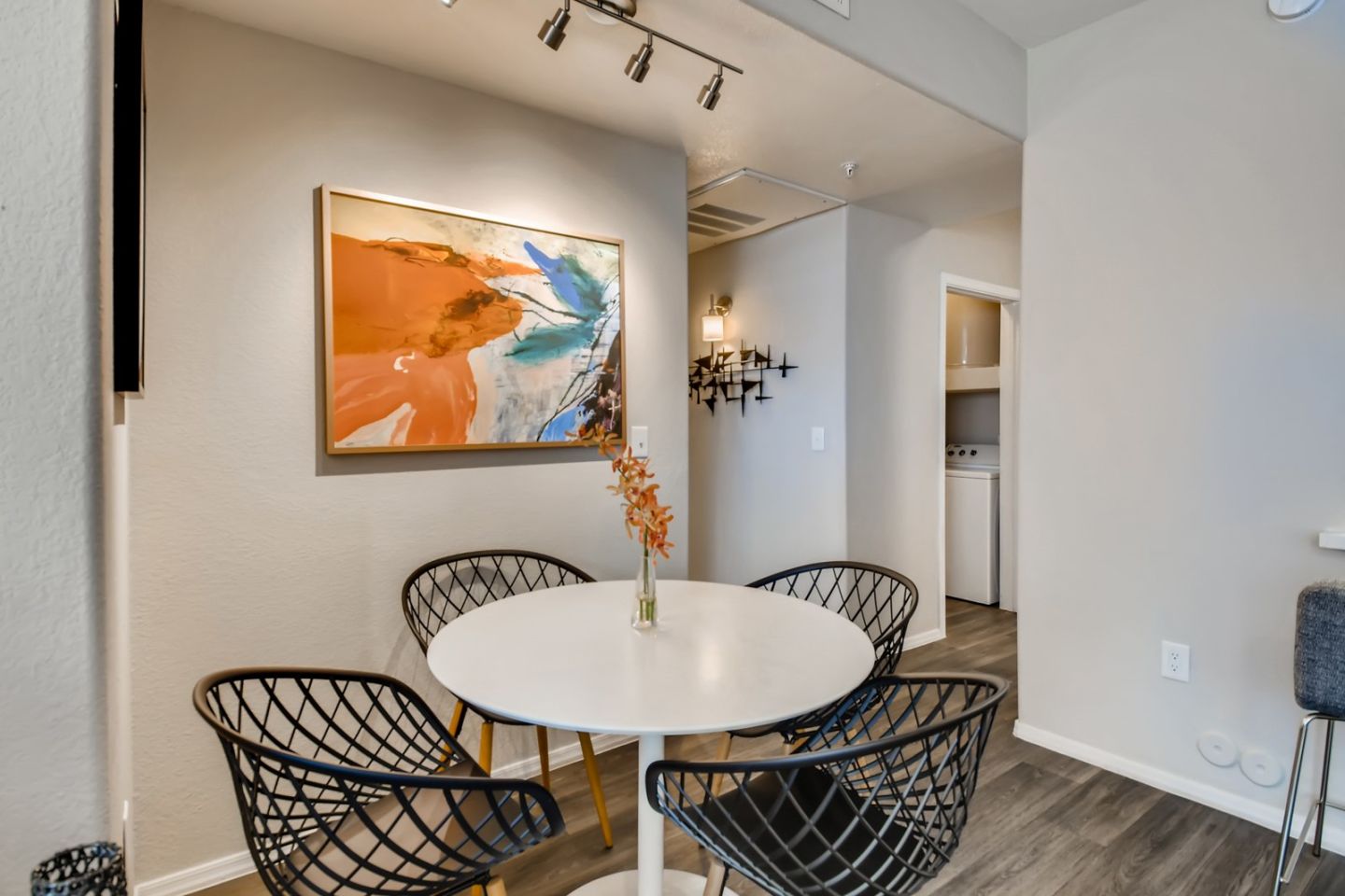 Mandarina Apartment Homes Image 12