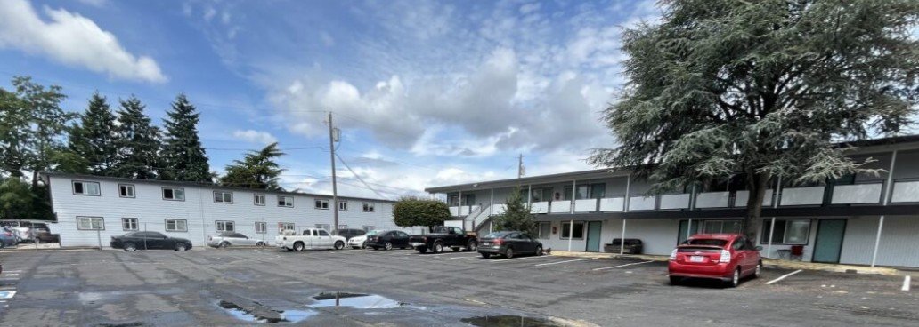Twin Oaks Image 6