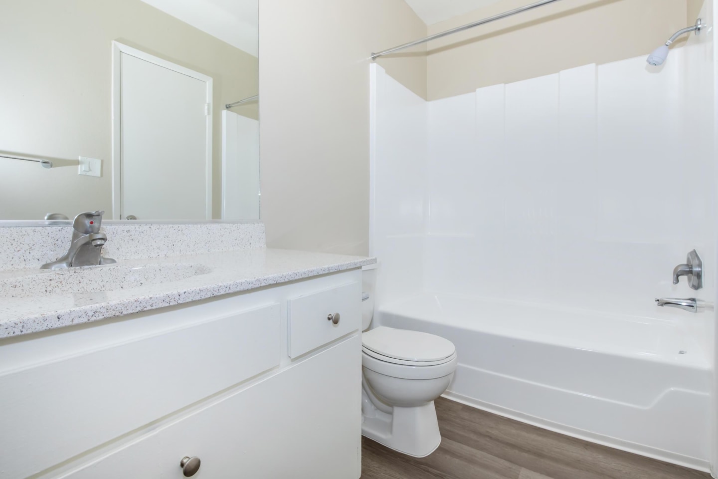 Wateridge Apartment Homes Image 44