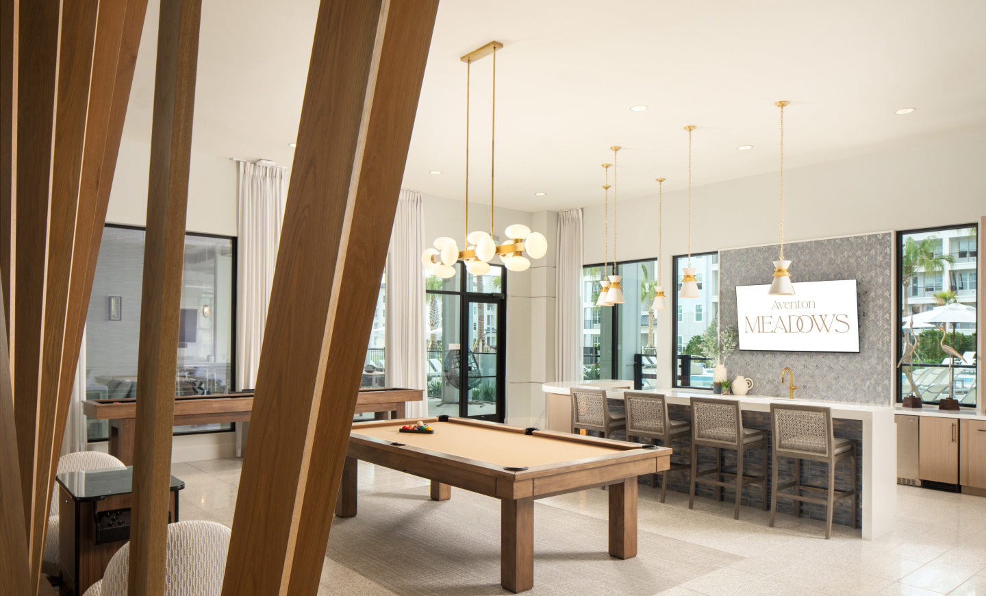Aventon Meadows Image 10