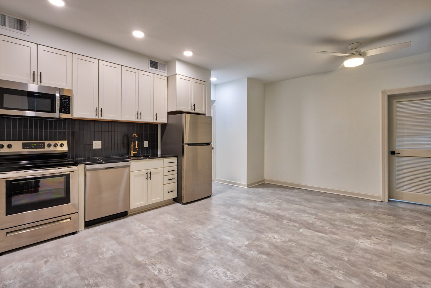 142 West York Street Apartments Image 30
