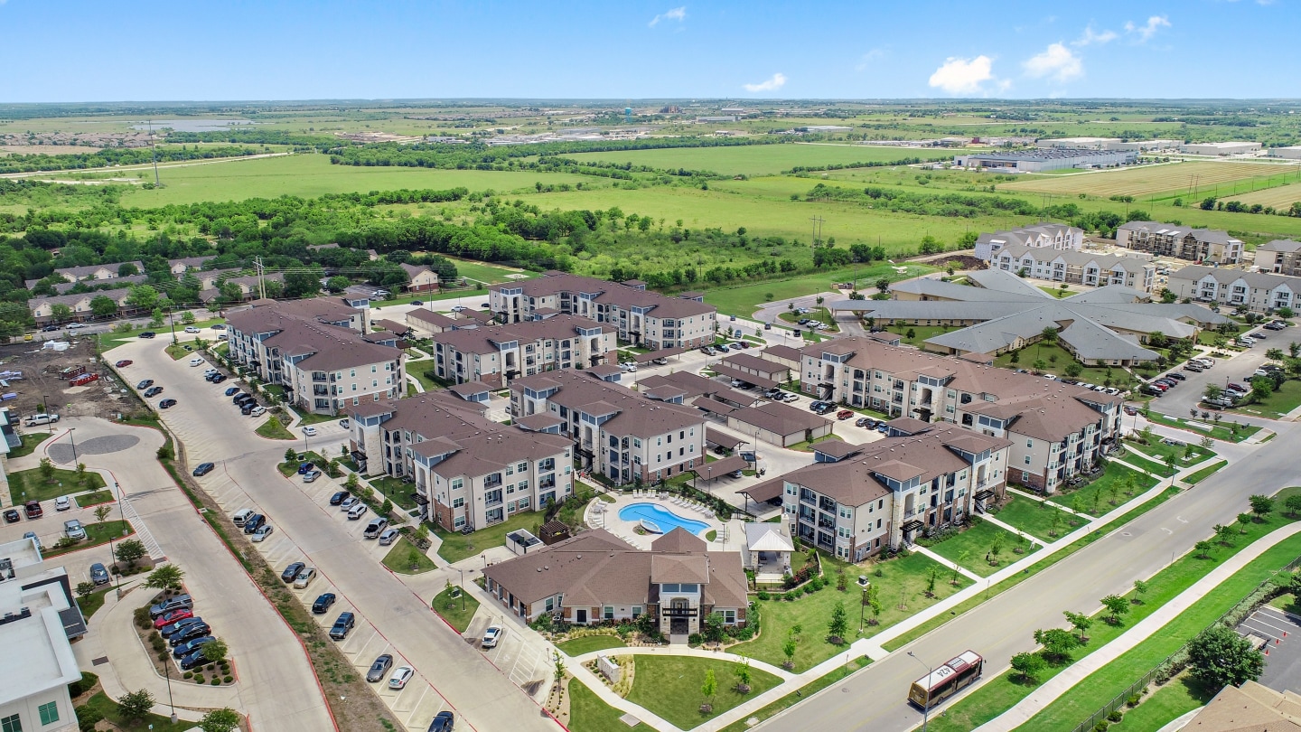 Sadler House Luxury Apartment Homes Image 19