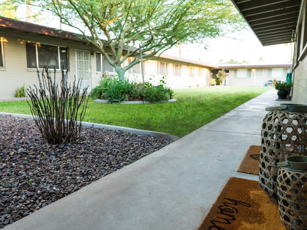 Tropicana Apartments Image 2