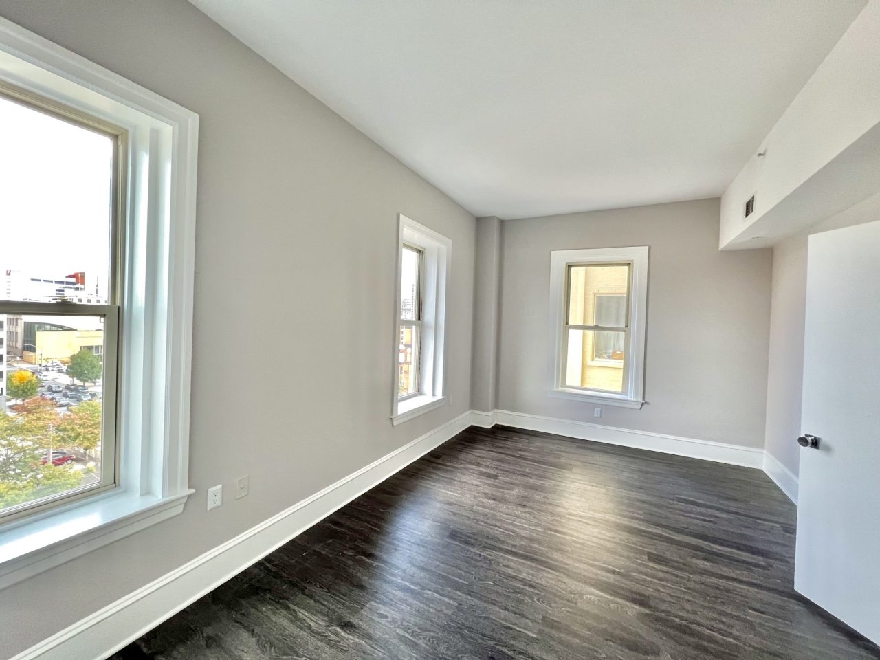 306 W Franklin Image 2