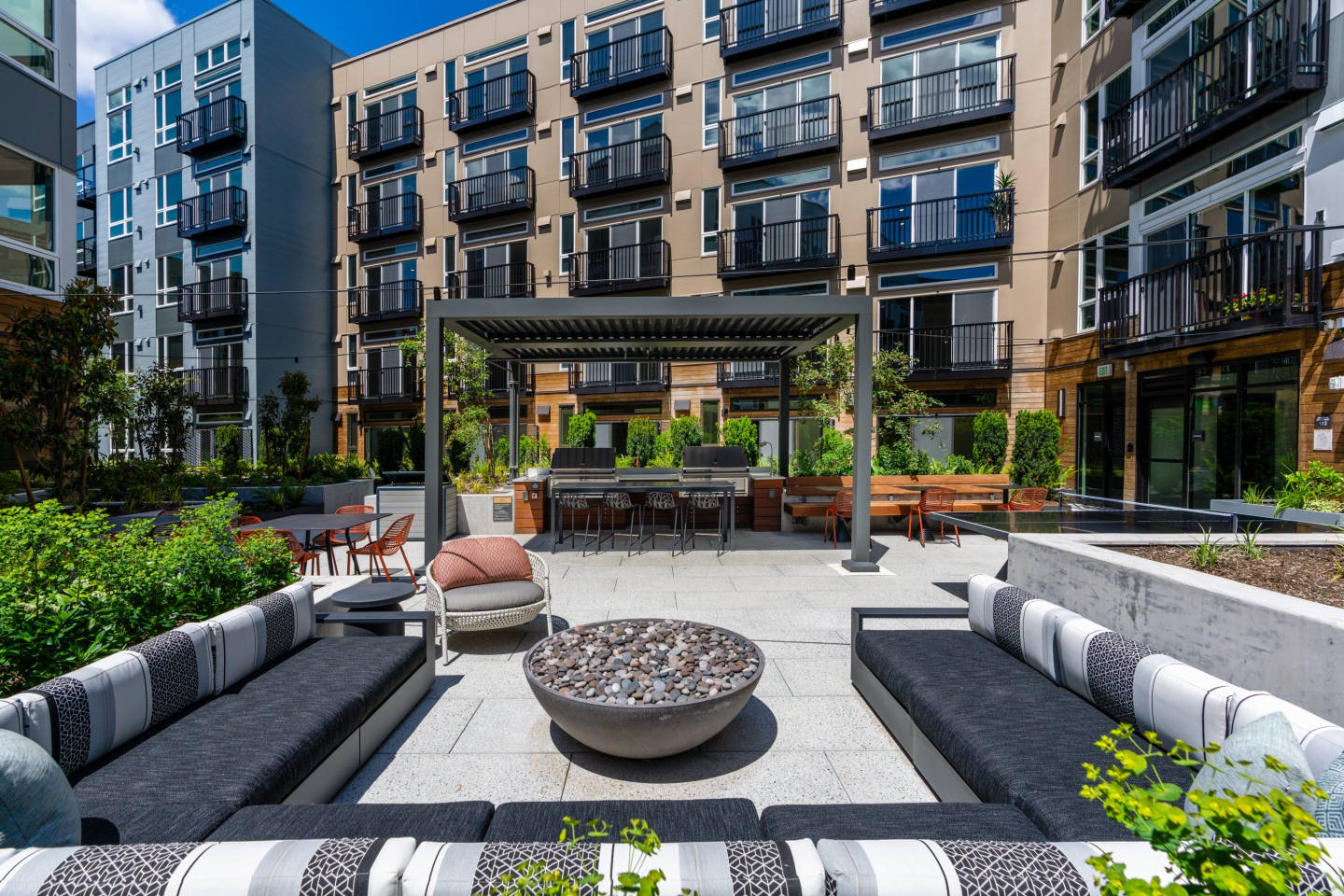 Eastline Grand Image 66