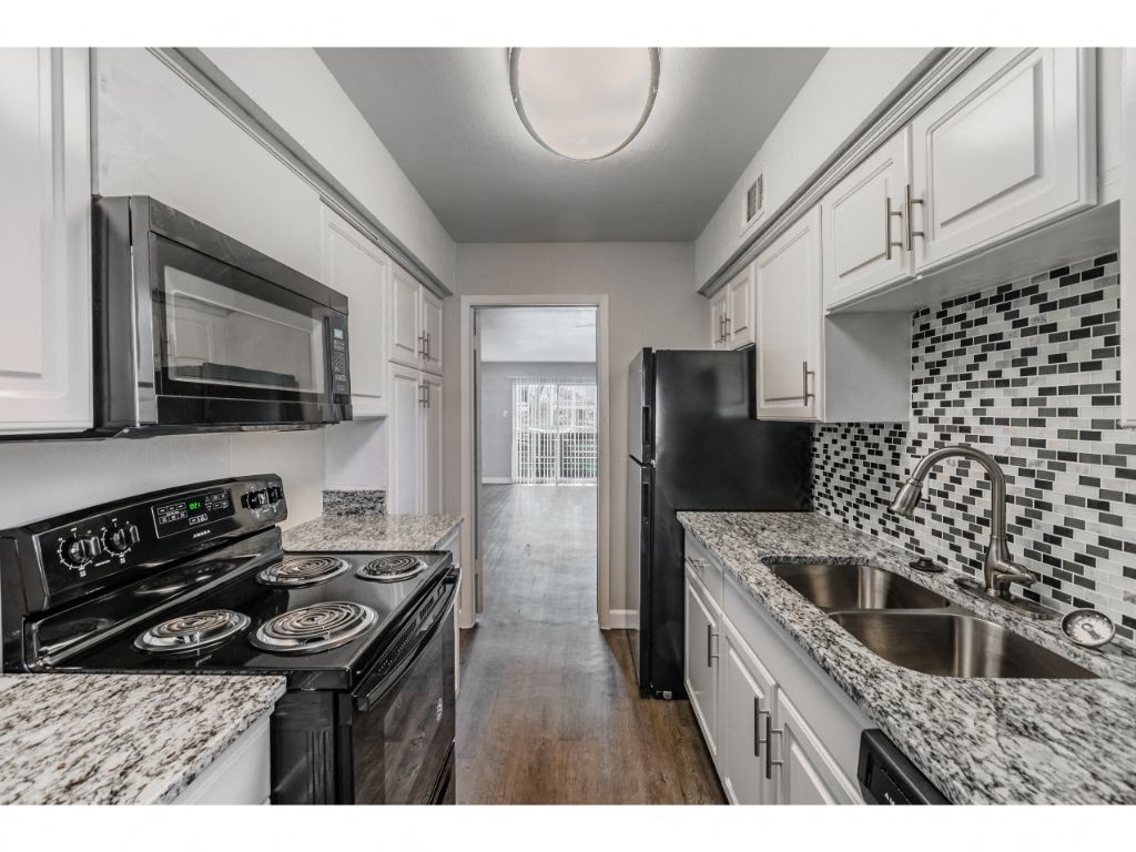 Shenandoah Apartments Image 1