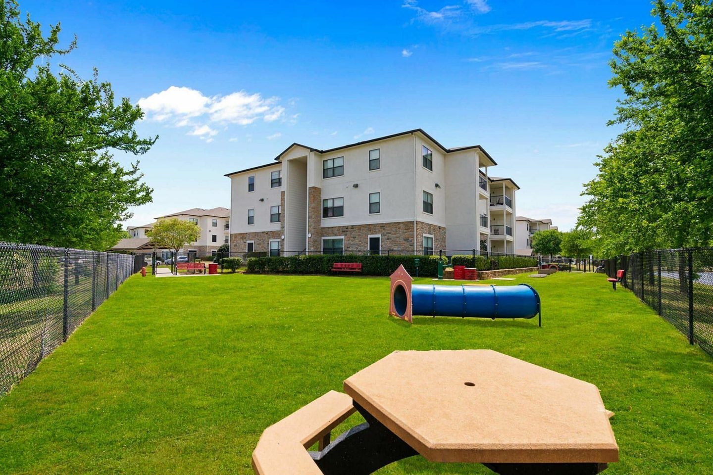 Chadwick Apartments Image 11